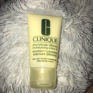 ❣️6/$20❣️ Clinique Dramatically Different Lotion+